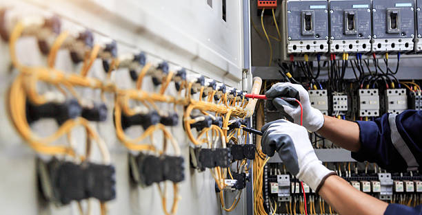 Professional Electrician technician working in North Puyallup, WA
